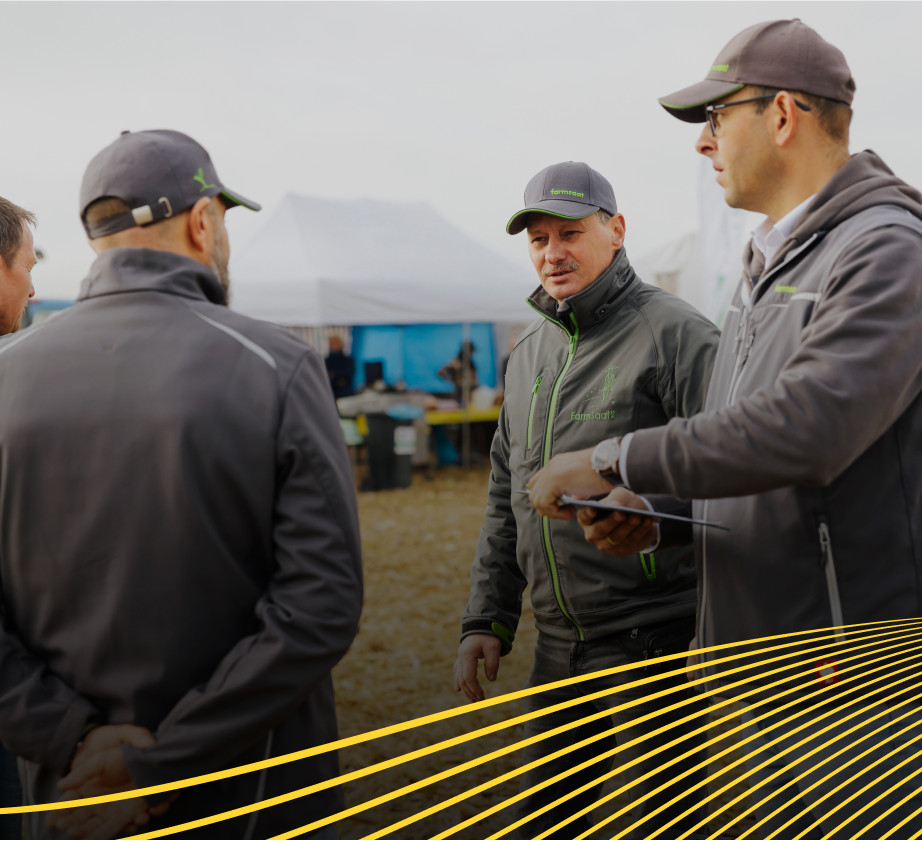 farmsaat-Mitarbeitende unterhalten sich